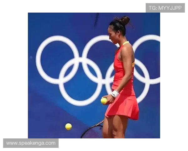 郑钦文精彩直播瞬间回顾球迷热议全程高光时刻 - 副本 (5) - 副本 郑钦文精彩直播瞬间回顾球迷热议全程高光时刻 - 副本 (5) - 副本